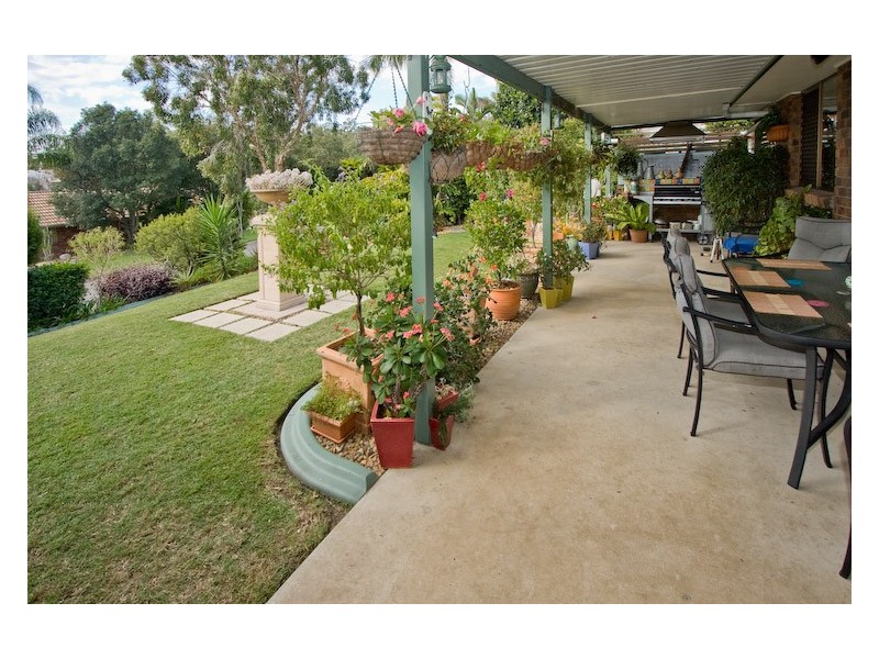 2 Sandalwood Street, Sinnamon Park QLD 4073