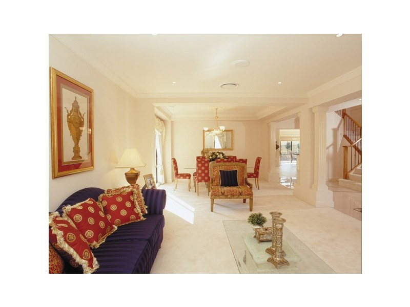 6 Peppermint Lane, Forest Lake QLD 4078