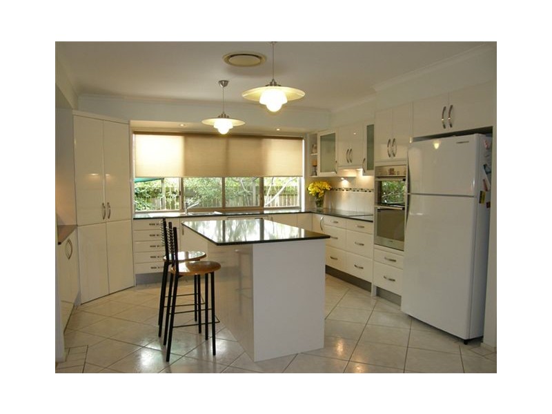 3 Lindesay Court, Sinnamon Park QLD 4073