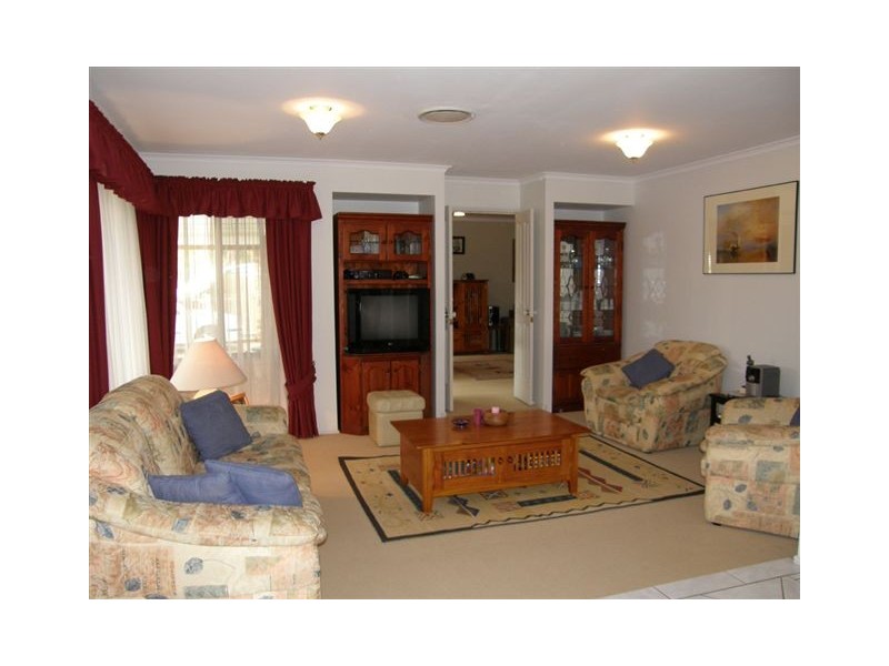 3 Lindesay Court, Sinnamon Park QLD 4073