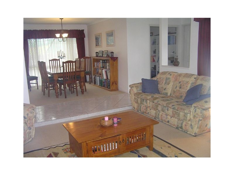 3 Lindesay Court, Sinnamon Park QLD 4073