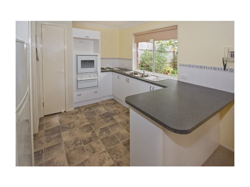 5 Stuart Place, Forest Lake QLD 4078