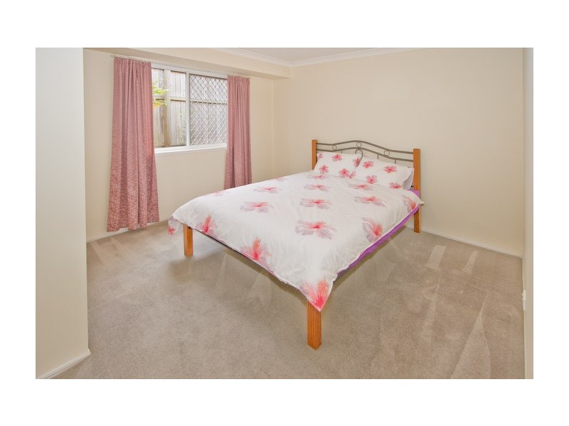 5 Stuart Place, Forest Lake QLD 4078