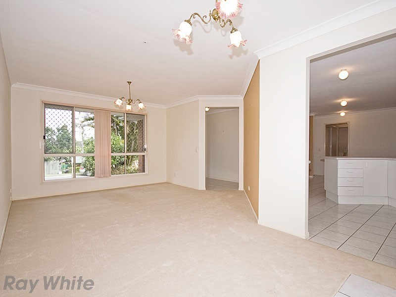 42 Settlers Circuit, Forest Lake QLD 4078