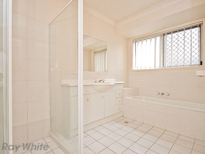 42 Settlers Circuit, Forest Lake QLD 4078