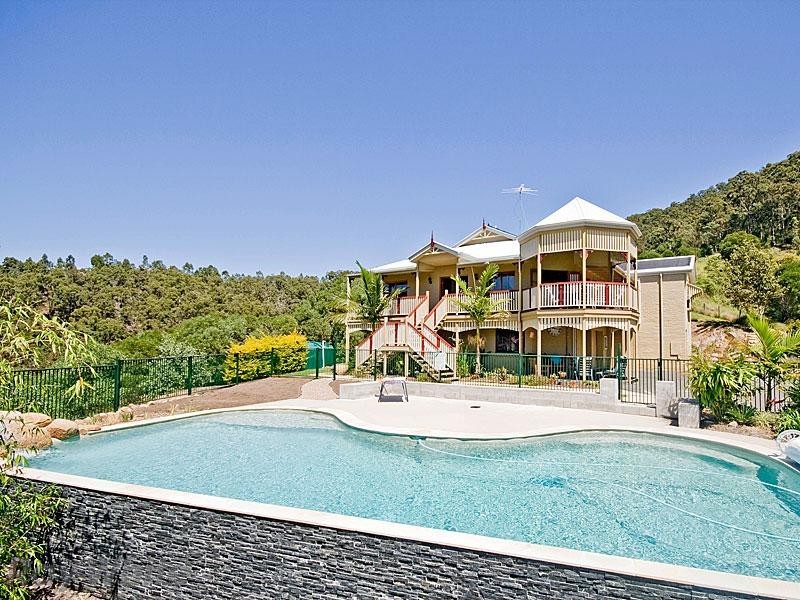 1 Woodland Drive, Pullenvale QLD 4069