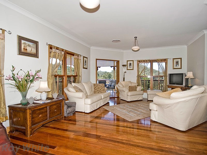 1 Woodland Drive, Pullenvale QLD 4069