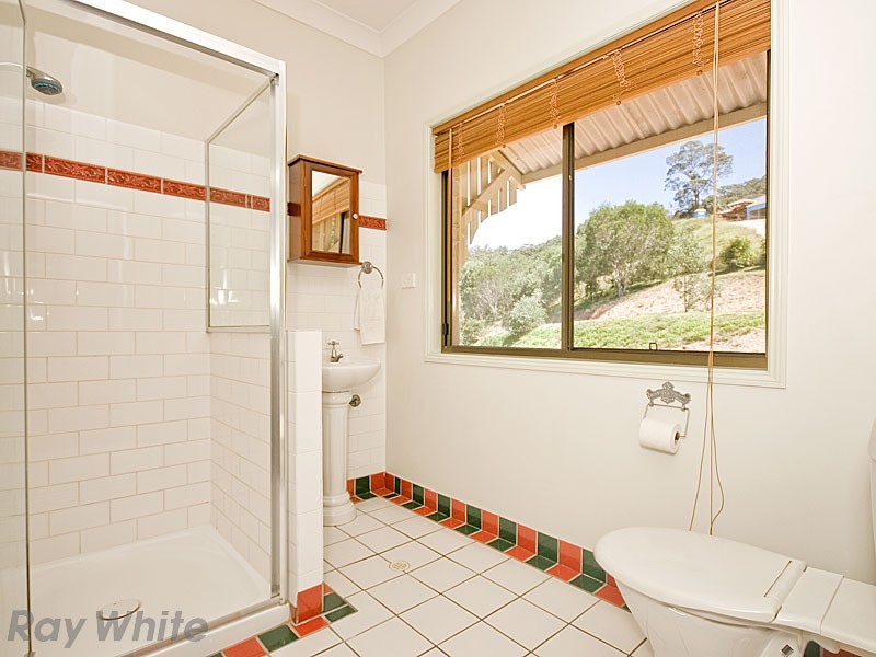 1 Woodland Drive, Pullenvale QLD 4069