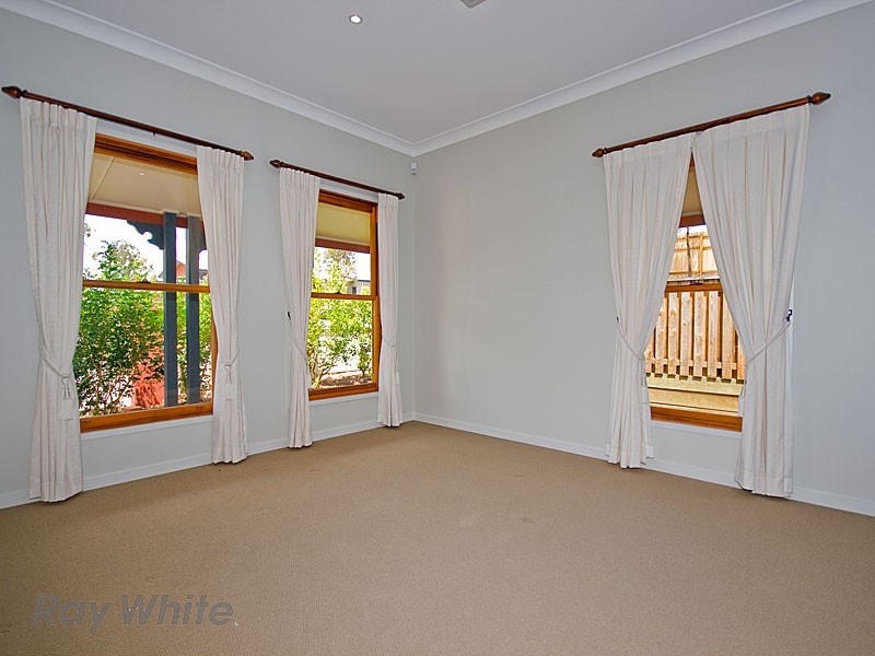 11 Waterside Drive, Springfield Lakes QLD 4300