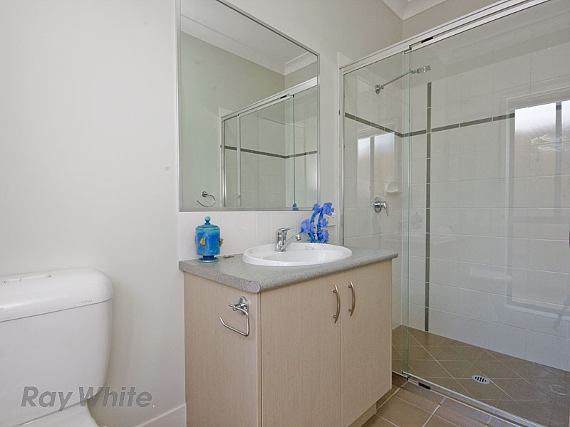 11 Waterside Drive, Springfield Lakes QLD 4300