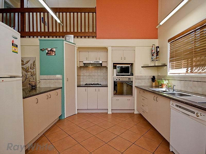 16 Langlo Street, Riverhills QLD 4074