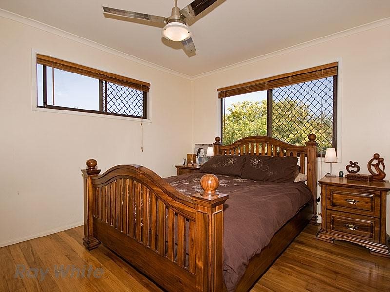 16 Langlo Street, Riverhills QLD 4074