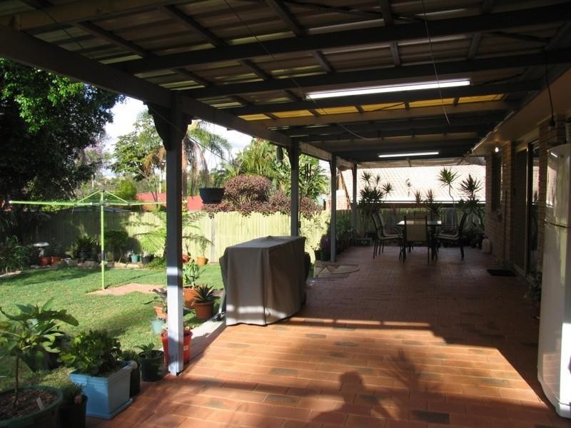 30 Gingko Crescent, Regents Park QLD 4118
