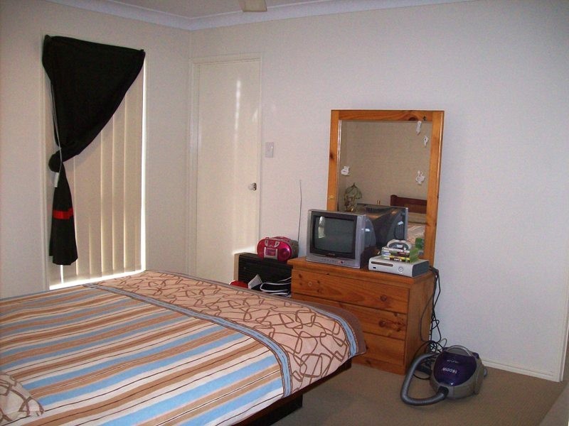 10 Angela Place, Yamanto QLD 4305