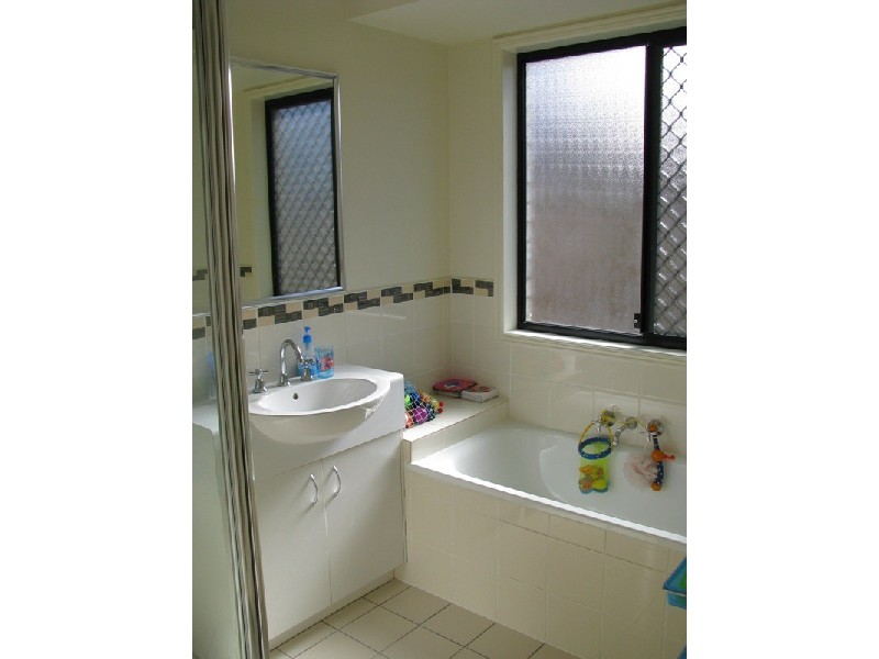 30 Sarah Drive, Yamanto QLD 4305
