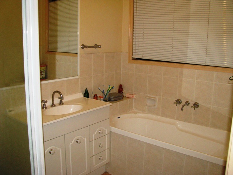 24 Meier Street, Peak Crossing QLD 4306