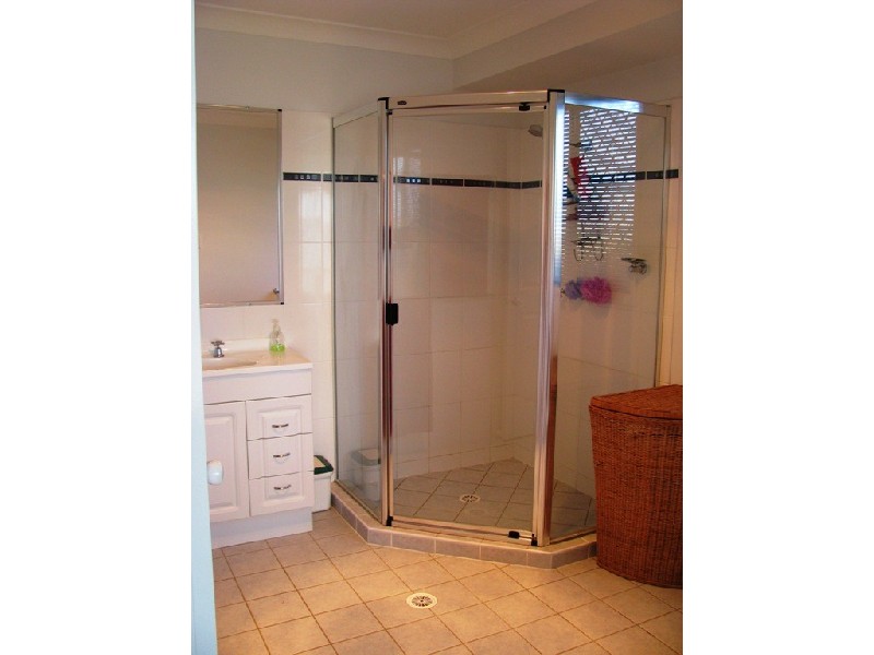 5 Benjamin Court, Yamanto QLD 4305