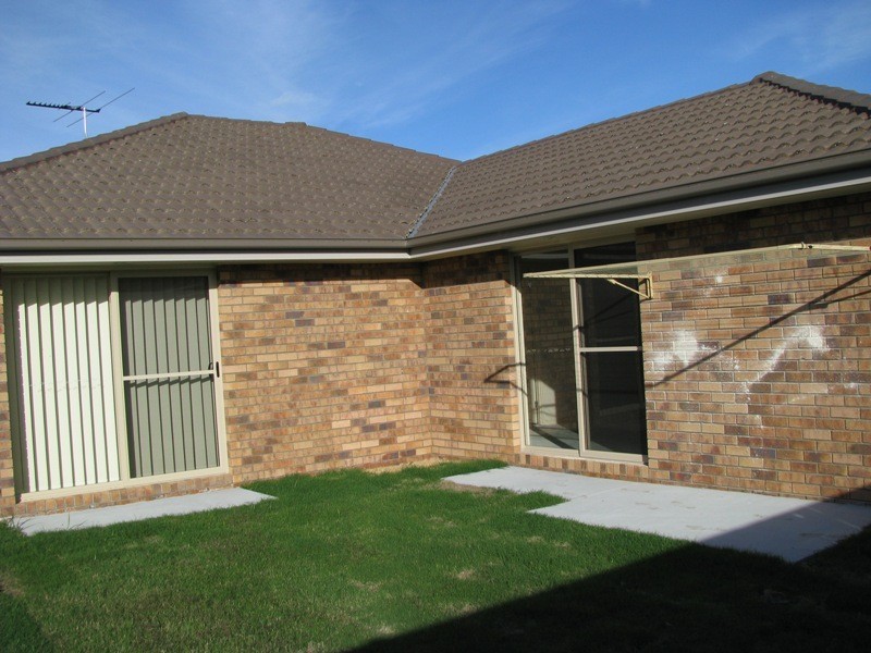 100 Anna Drive, Raceview QLD 4305