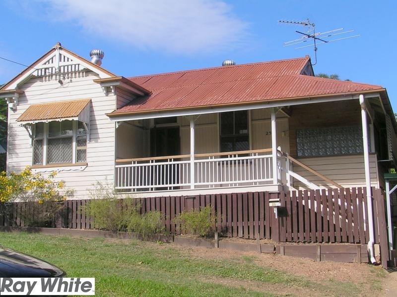 25 Clay Street, Ipswich QLD 4305