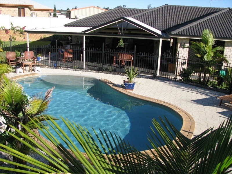 Flinders View QLD 4305