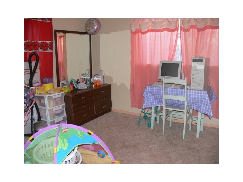 9 Challinor Street, Sadliers Crossing QLD 4305