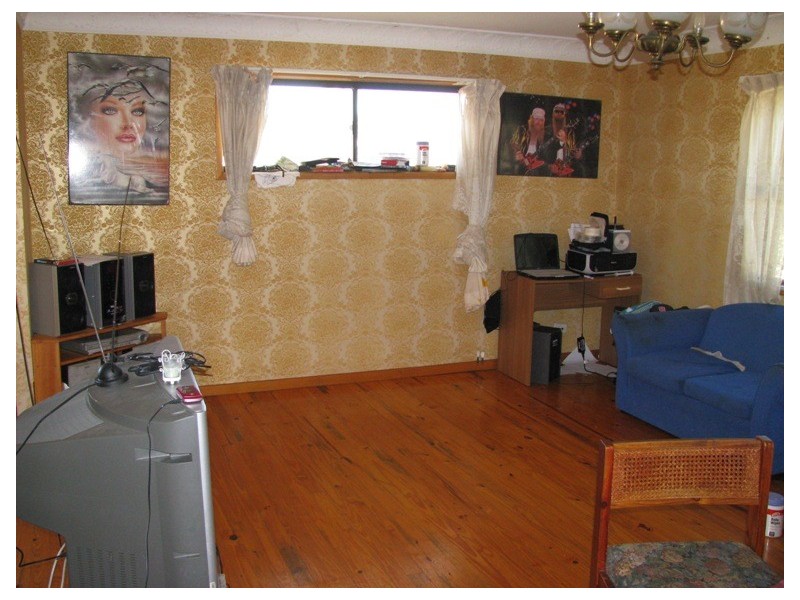 22 Cooinda Street, Eastern Heights QLD 4305