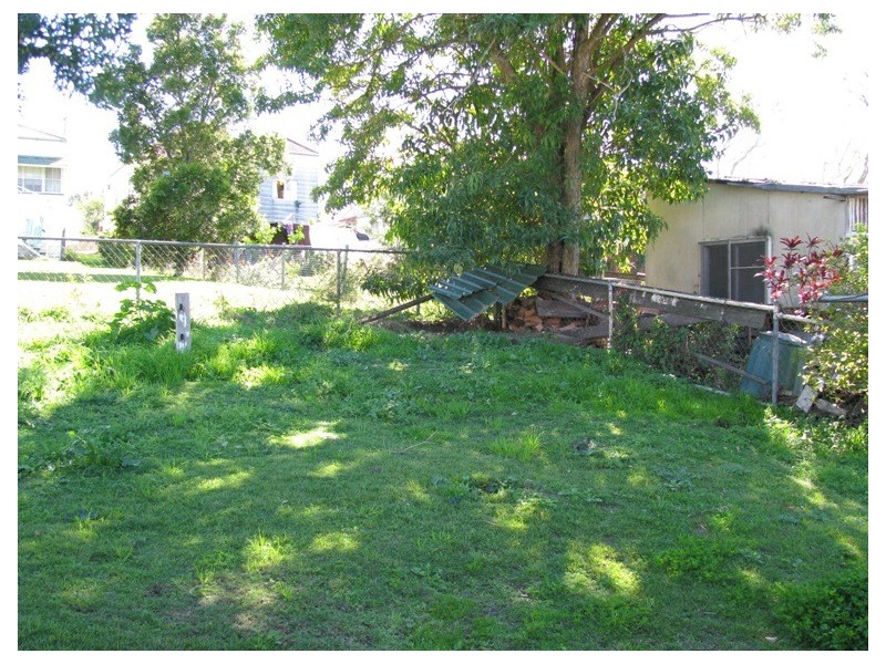 41 Darling Street, Woodend QLD 4305