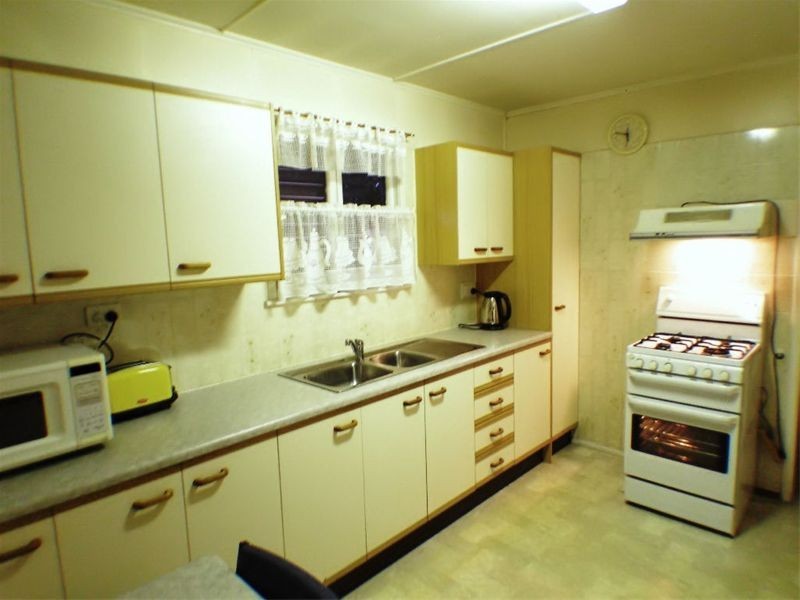 10 Burgess Street, Salisbury QLD 4107