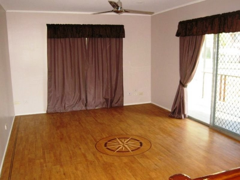 5 Olbern Crescent, Yamanto QLD 4305