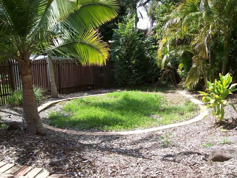 5 Olbern Crescent, Yamanto QLD 4305