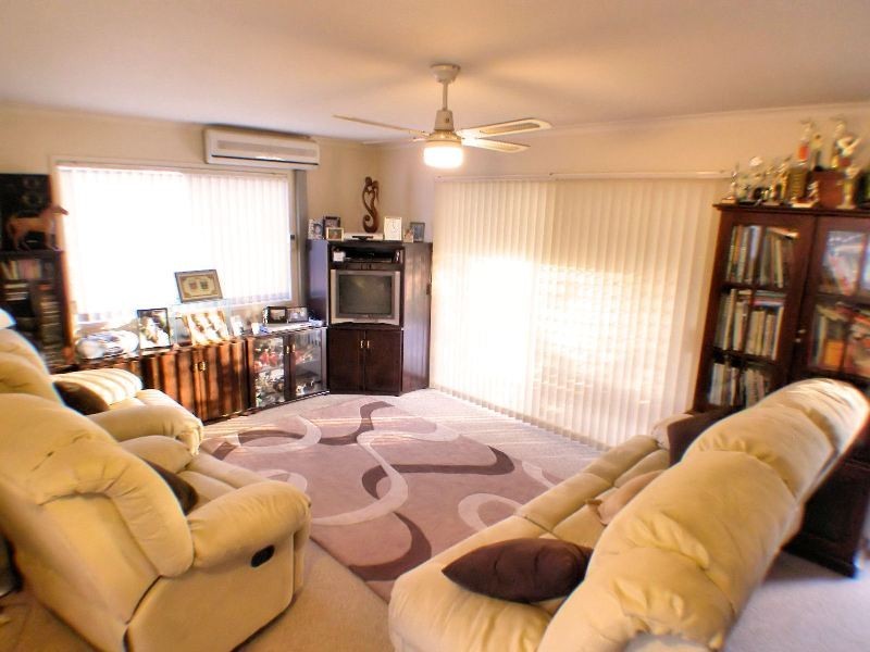 11 Prunda Parade, Raceview QLD 4305