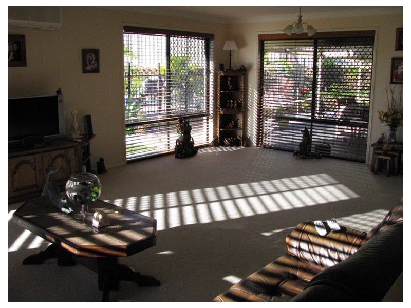 119 Kensington Drive, Flinders View QLD 4305