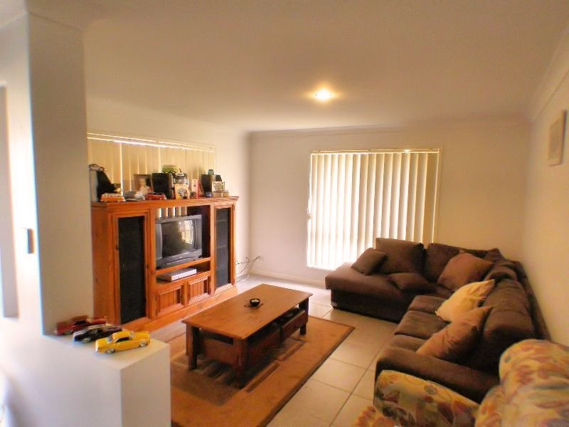 22 Angela Place, Yamanto QLD 4305
