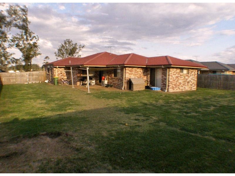 22 Angela Place, Yamanto QLD 4305