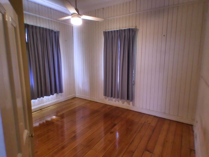 111 Brisbane Road, Riverview QLD 4303
