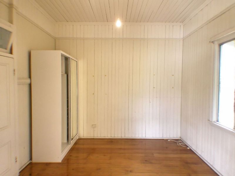 111 Brisbane Road, Riverview QLD 4303