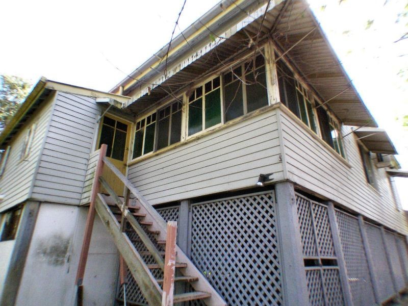 111 Brisbane Road, Riverview QLD 4303