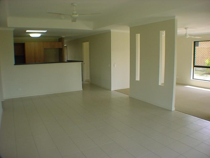 11 Dannika Way, Deebing Heights QLD 4306