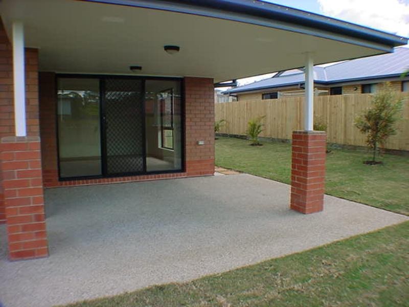 11 Dannika Way, Deebing Heights QLD 4306