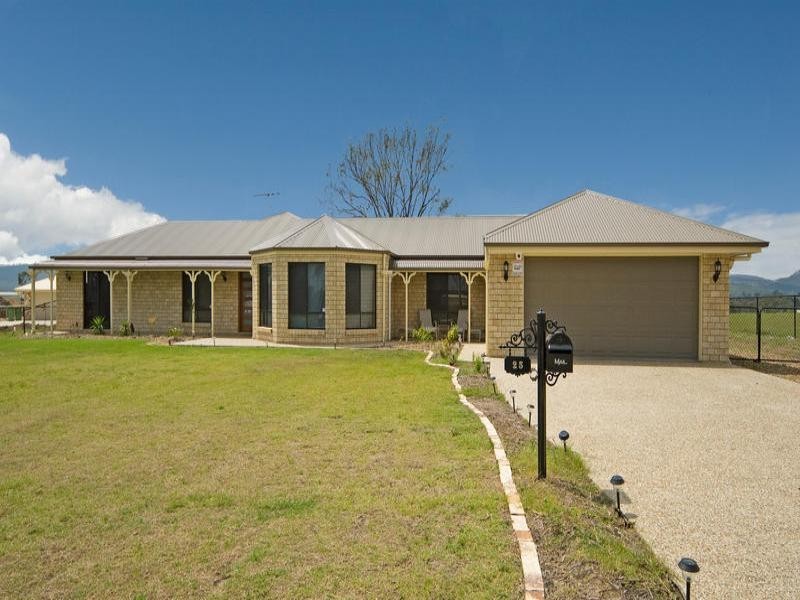 25 Goolman Place, Peak Crossing QLD 4306
