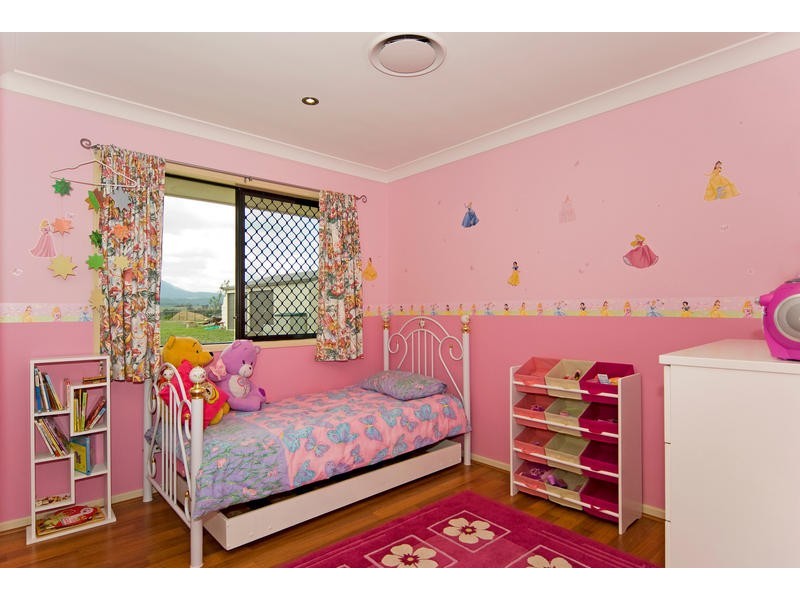 25 Goolman Place, Peak Crossing QLD 4306