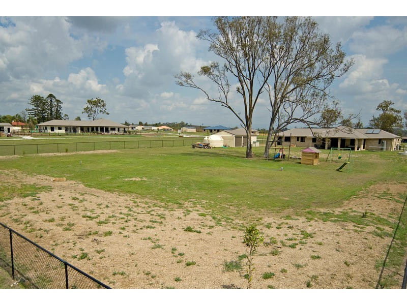 25 Goolman Place, Peak Crossing QLD 4306