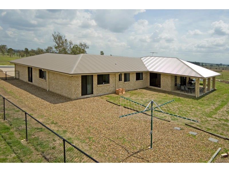 25 Goolman Place, Peak Crossing QLD 4306