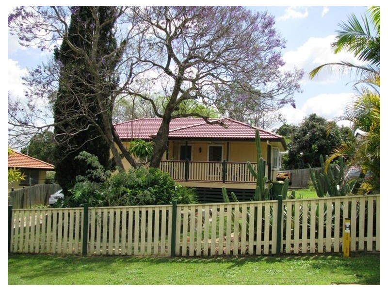 33 Kynance Street, Leichhardt QLD 4305