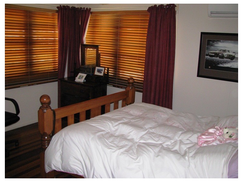 33 Kynance Street, Leichhardt QLD 4305