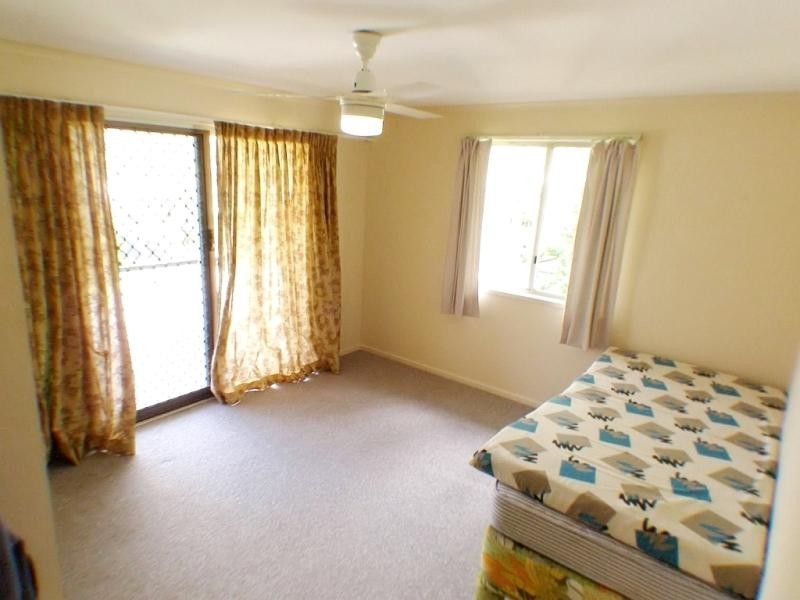 18 Prunda Parade, Raceview QLD 4305