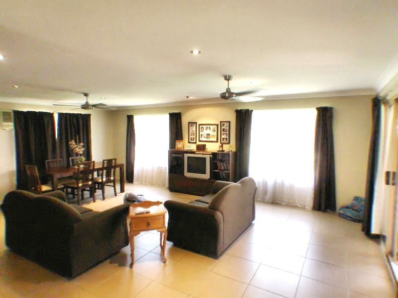 32 Leesmore Court, Deebing Heights QLD 4306