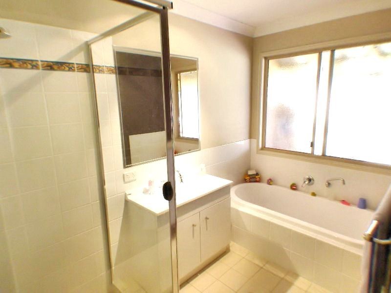 32 Leesmore Court, Deebing Heights QLD 4306