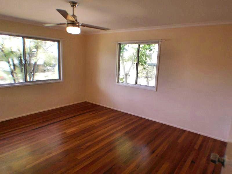 6 Skinner Crescent, Silkstone QLD 4304