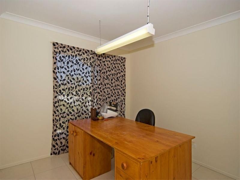 20 Ivory Close, Peak Crossing QLD 4306